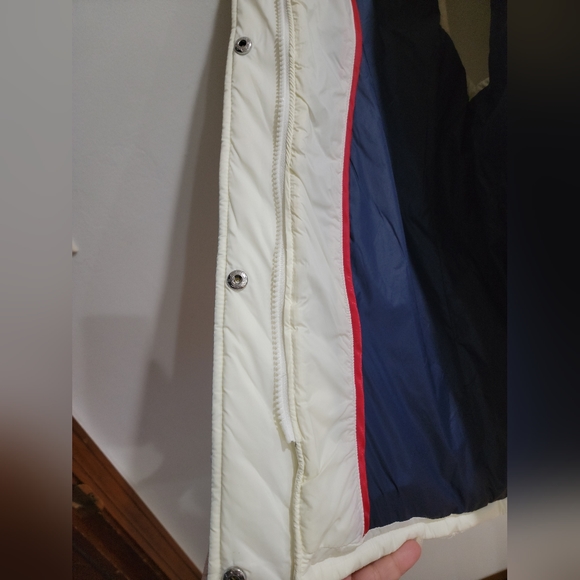 TOMMY HILFIGER IVY PUFFER VEST - Picture 14 of 14